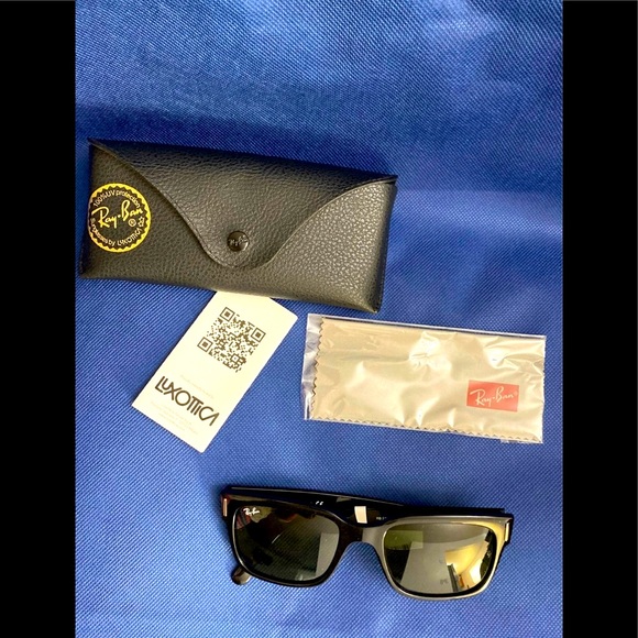NWT. RayBan Sunglass - Picture 1 of 5